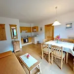 Larchenhof Апартаменты *